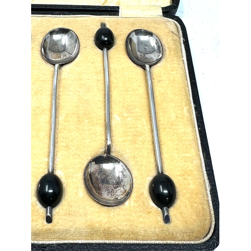 5 - Boxed set of silver tea spoons