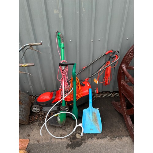 100R - Selection of assorted garden ools includes Flymo mower etc