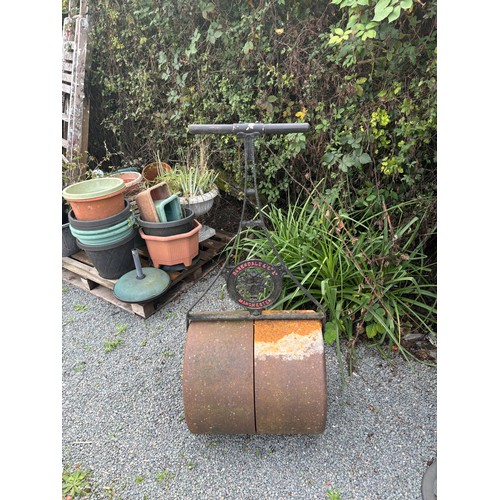 101E - Vintage Baxendale and co Manches garden roller