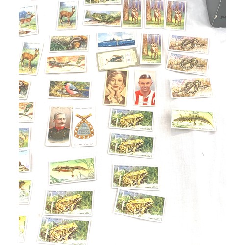 123 - Large collection of cigarette cards, British and Scouts, military, sports, movie stars