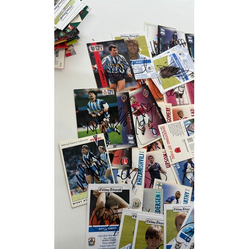 84 - Selection of vintage signed football trading cards signed by various players from Coventry City, Ply... 