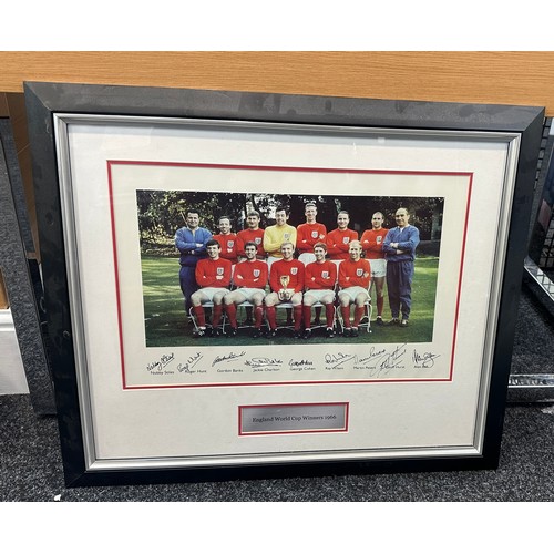 78 - England World Cup winners 1966 picture with original signatures by players, ' Nobby Stiles', ' Roger... 