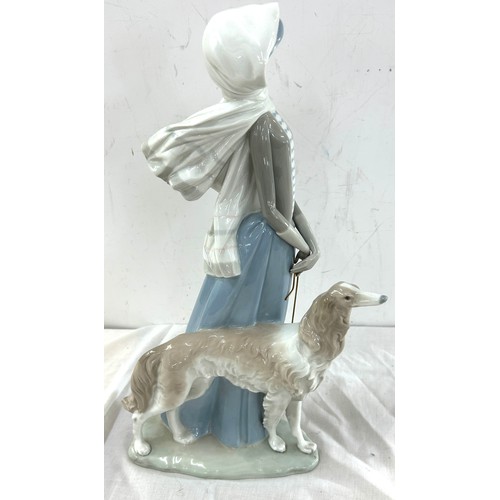 314 - Lladro 4594 lady and greyhound large figure, retired piece, overall height 16 inches, good overall c... 