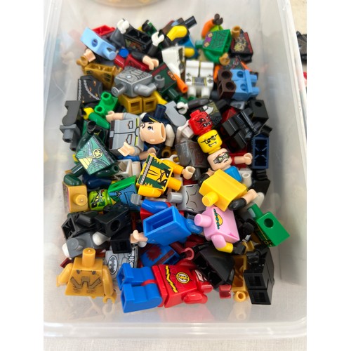 60 - Selection of Lego mini figures