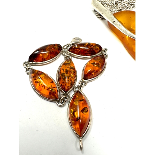 255 - silvert & Amber pendant necklace & silver & amber bracelet weight 40g