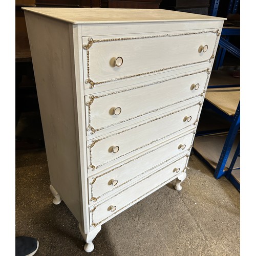 375 - 5 Drawer cream, with gilt detailing chest, Queen Anne legs, overall measurements: Height 41 inches, ... 