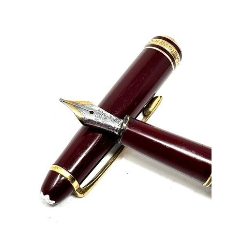 461 - Montblanc Meisterstuck Burgundy 4810 14k Fountain Pen -