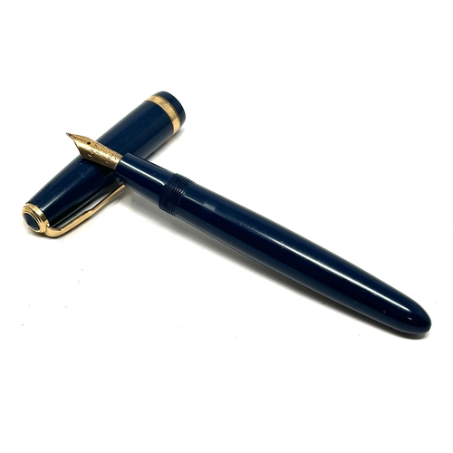 466 - Vintage blue 14ct gold nib Parker fountain pen