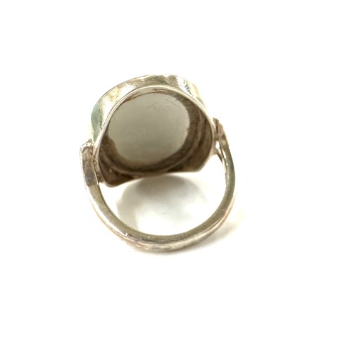 505 - Silver ring, ring size N, overall weight 6.4g