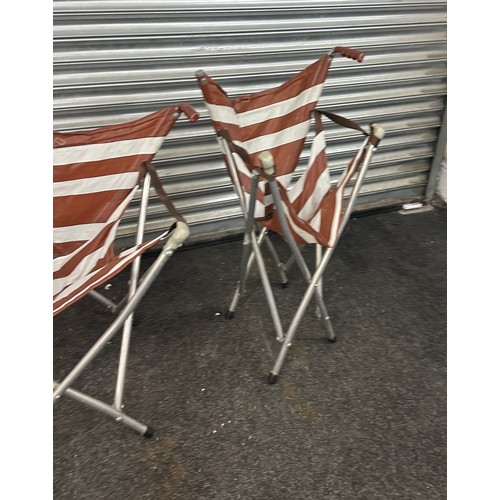 371A - 2 Vintage deck chairs