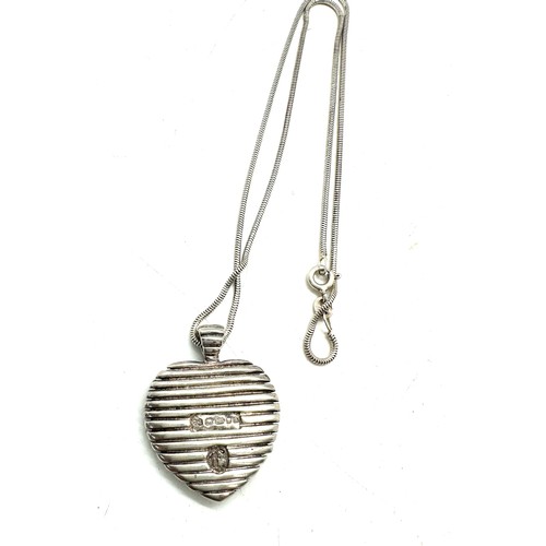 519 - Silver love heart necklace