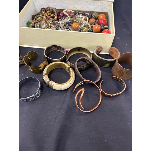 528 - Large selection of costume jewellery