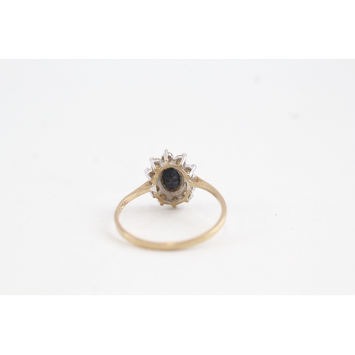 95 - 9ct gold sapphire and cz set cluster ring (1.7g)