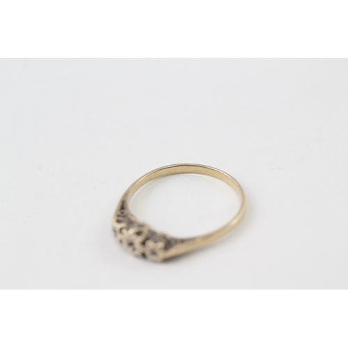 128 - 9ct gold three diamond ring (1.3g)