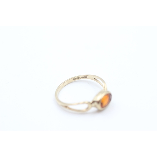 153 - 9ct gold orange paste single stone ring (1.4g)