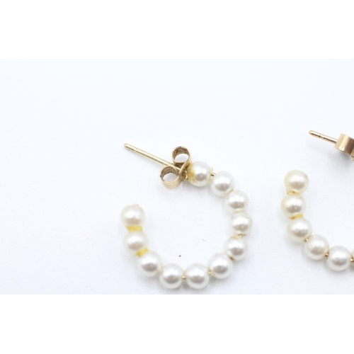 158 - 9ct gold simulated pearl half hoop earrings (0.8g)