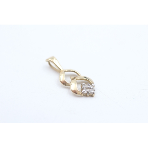 184 - 9ct gold cubic zirconia drop pendant (0.7g)