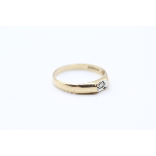 207 - 9ct gold diamond solitaire dress ring (0.7g)