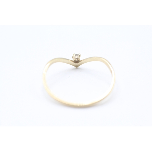 214 - 9ct gold white gemstone wishbone solitaire dress ring (0.7g)