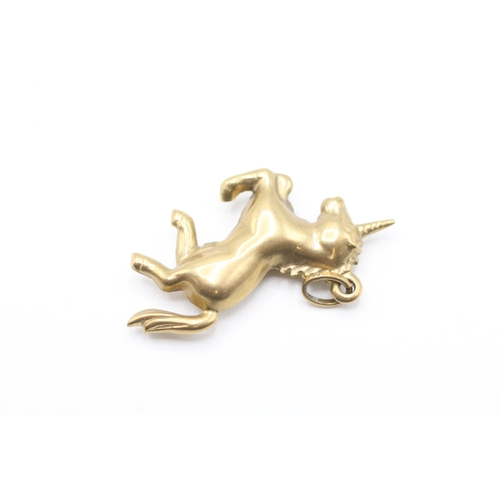 218 - 9ct gold unicorn charm (0.8g)