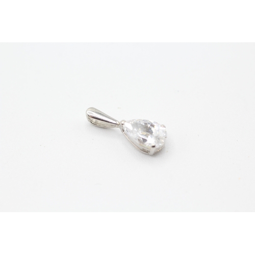 240 - 9ct white gold pear cut cubic zirconia pendant (0.5g)