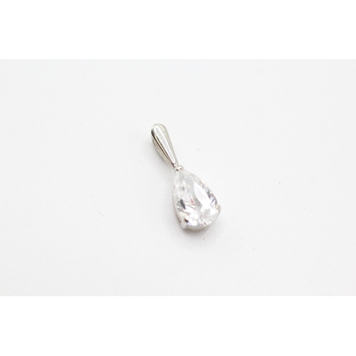 240 - 9ct white gold pear cut cubic zirconia pendant (0.5g)