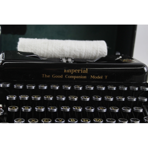 498 - Vintage Imperial Good Companion Model T Typewriter in Original Case