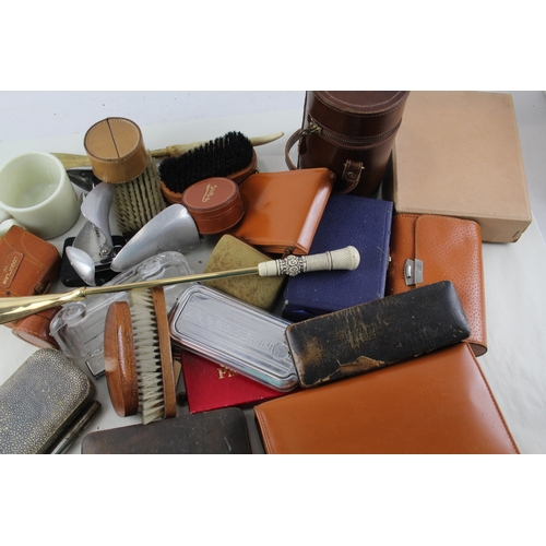 508 - Gents Joblot Inc Vintage, Shoe Horn, Clothers Bruses, Flasks, Grooming, Etc