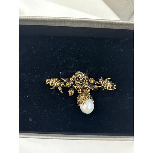 539 - Boxed Alexander McQueen english rose brooch