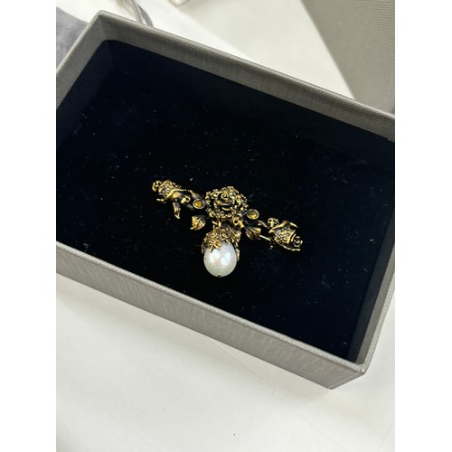 539 - Boxed Alexander McQueen english rose brooch