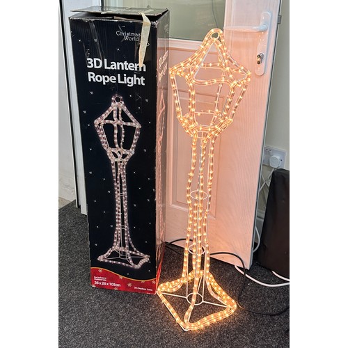 448 - 3d Lantern rope light, approximate measurements: 26 x 26x 105cm, working order