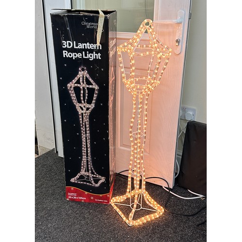 448 - 3d Lantern rope light, approximate measurements: 26 x 26x 105cm, working order