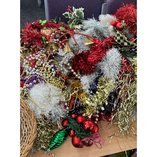 335 - Selection of vintage and later Christmas tinsel decoration