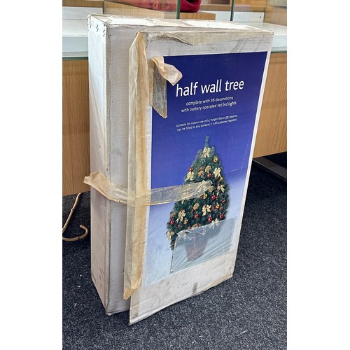 450 - Boxed half wall christmas tree battery operated