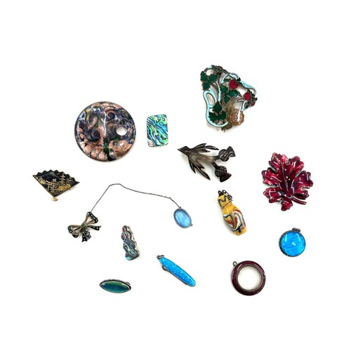 543 - Small collection of jewellery to include moonstone pendant, miniature enamel pen knife, Victorian gl... 