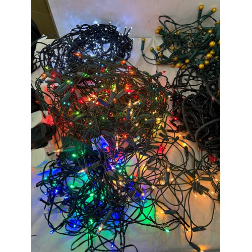 341 - 12 sets of working Christmas lights