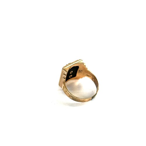 563 - Antique 10ct Signet ring marked NEDH, approximate overall weight 4.7g, ring size H/I