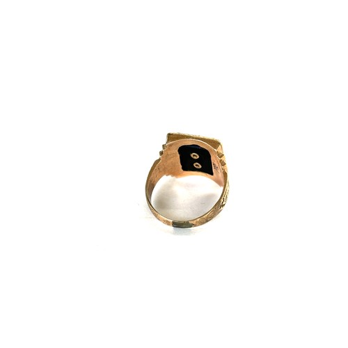 563 - Antique 10ct Signet ring marked NEDH, approximate overall weight 4.7g, ring size H/I