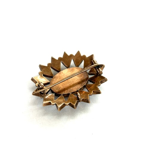 574 - Antique 10ct stone set brooch