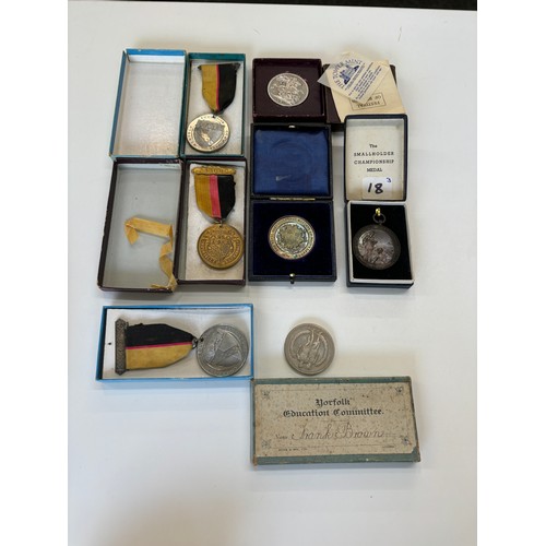 600 - Selection of boxed masonic medals etc