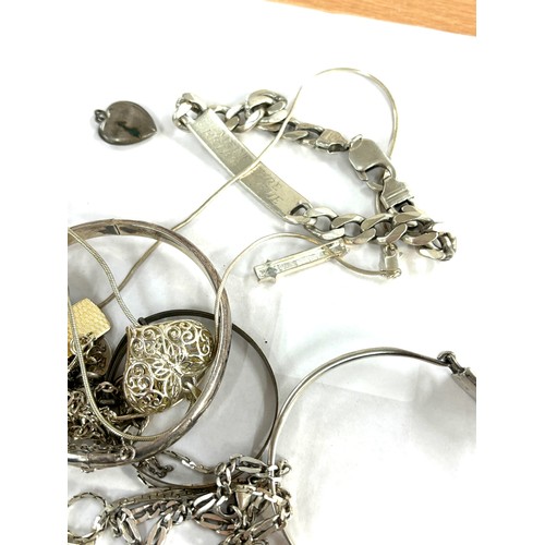 489 - 140grams of silver jewellery