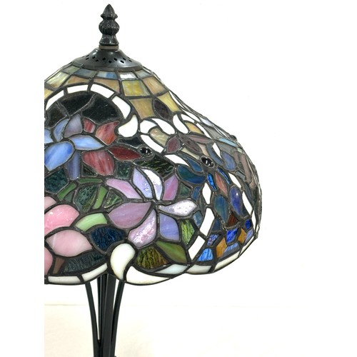 17 - Tiffany style lamp in working order