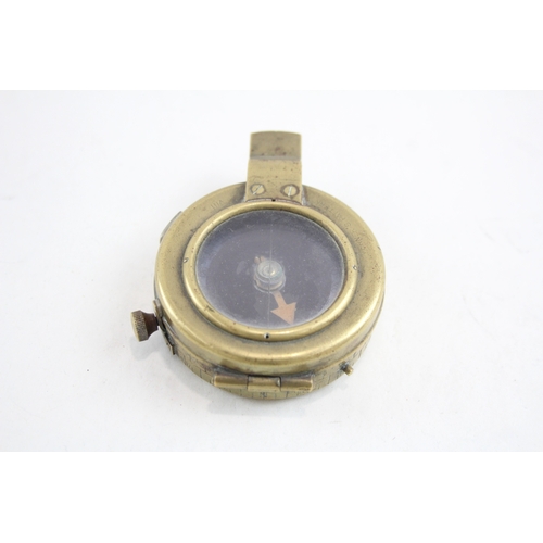 452 - WW1 1917 Dated British Military Compass 6yF-L