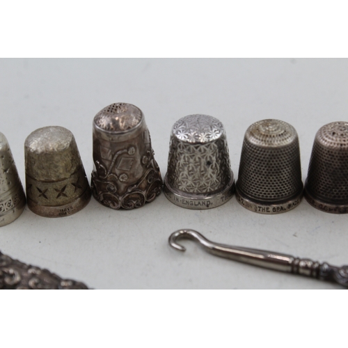 46 - 10 x .925 sterling silver haberdashery inc thimbles, button hooks etc