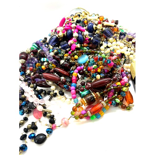 618 - Large selection of assorted costume jewellery