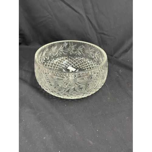 624 - Vintage crystal glass bowl measures approximately 5.5 inches tall 10 inches diameter