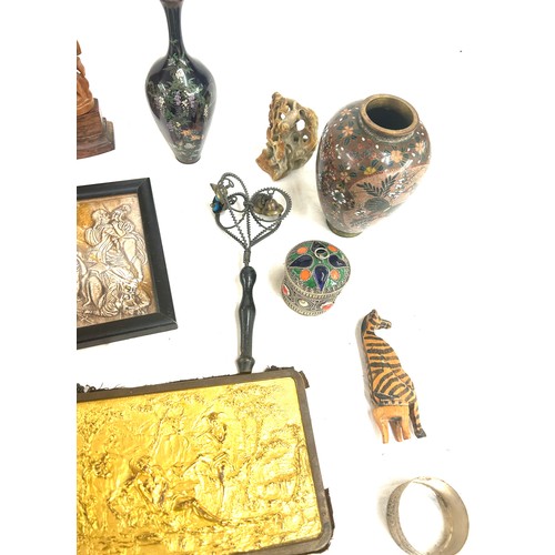 91 - Selection of oriental items includes wooden items, trinkets etc