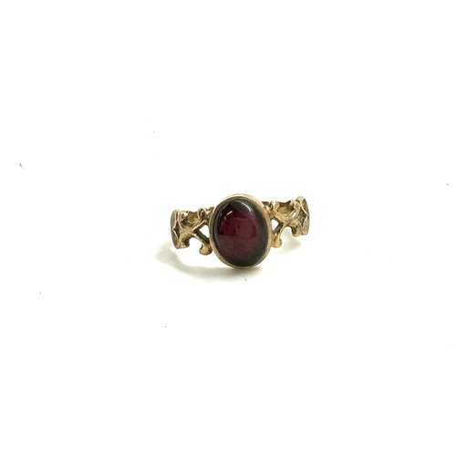 582 - Antique 9ct gold Cabachon garnet ring, UK ring size, approximate weight 2.6g