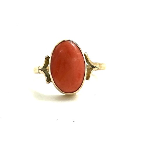 554 - Vintage 9ct gold coral ring, UK ring size, approximate weight 3.2g