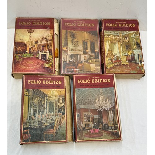 28 - Selection of ' Waddingtons Folio Edition' 1970s puzzles